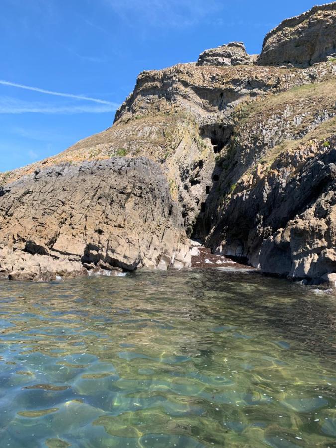 Yha Port Eynon Vandrarhem Exteriör bild