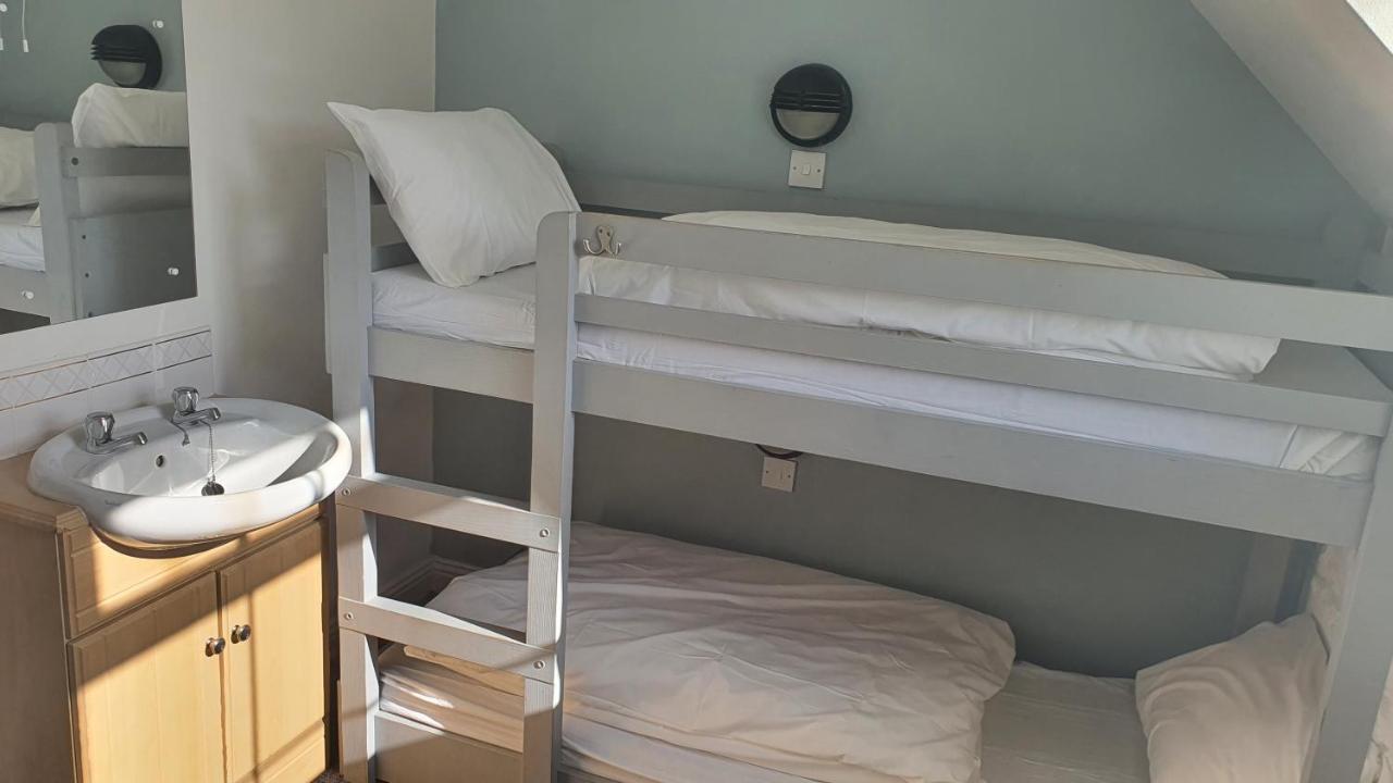 Yha Port Eynon Vandrarhem Exteriör bild