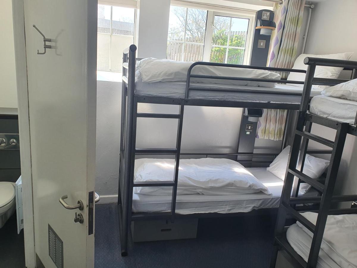 Yha Port Eynon Vandrarhem Exteriör bild
