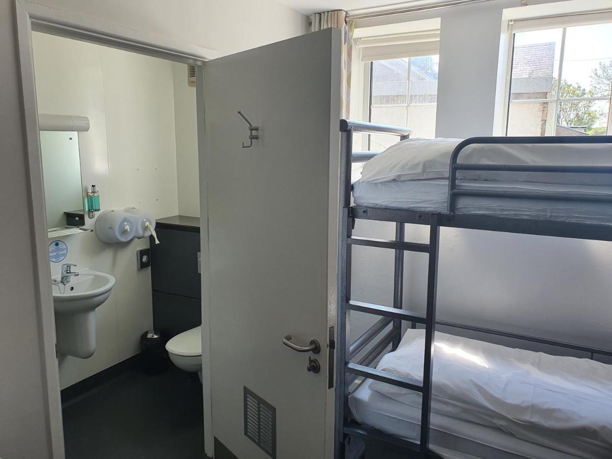 Yha Port Eynon Vandrarhem Exteriör bild