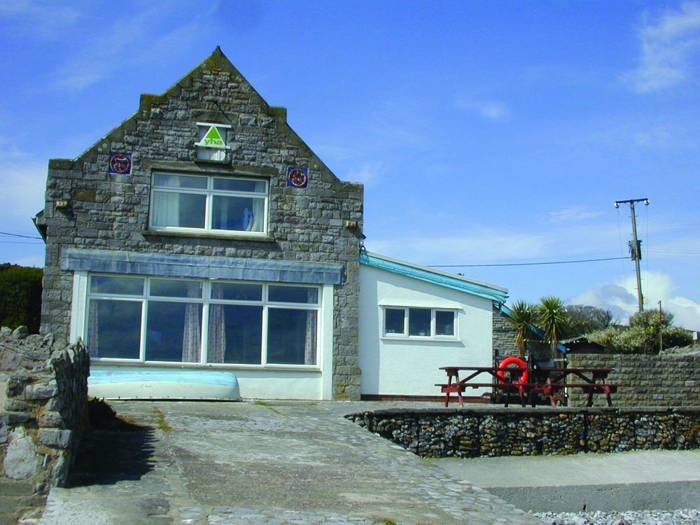 Yha Port Eynon Vandrarhem Exteriör bild